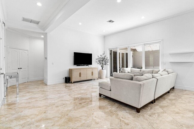 Building Photo - 4023 NW 58th St