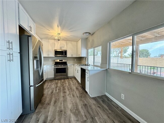 Foto del edificio - 4032 Arrowood Dr