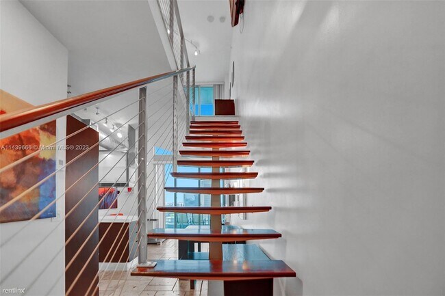 Foto del edificio - 1 br, 1.5 bath Condo - 690 SW 1st Ct Apt 2707