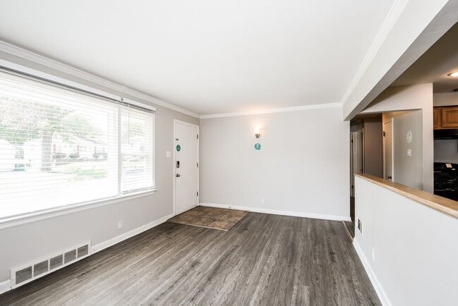 Building Photo - 1413 Corinth Dr