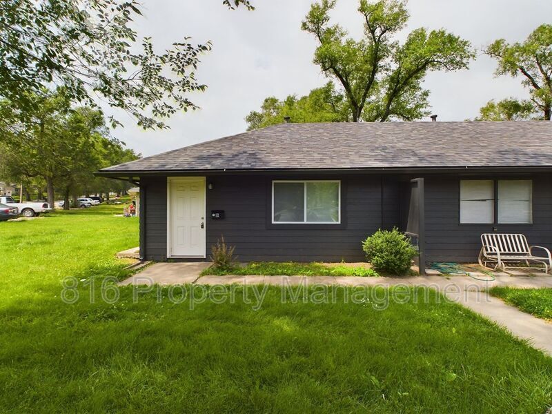 15216 Bellaire Ave Unit D, Grandview, MO 64030 Condo for Rent in