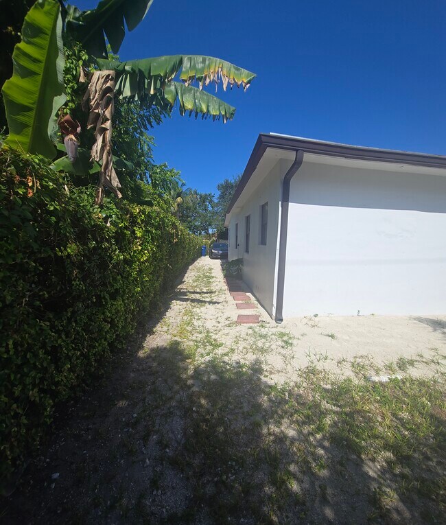 Foto del edificio - 13800 Harrison St