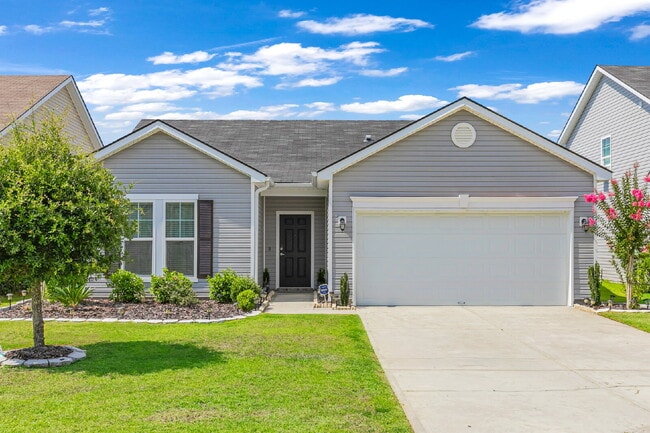 Building Photo - Cozy executive rental in Savannah highlands