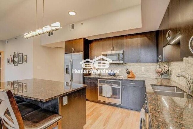 Foto del edificio - 2 bedroom 2 bath Condo in Minneapolis Available April 4th!