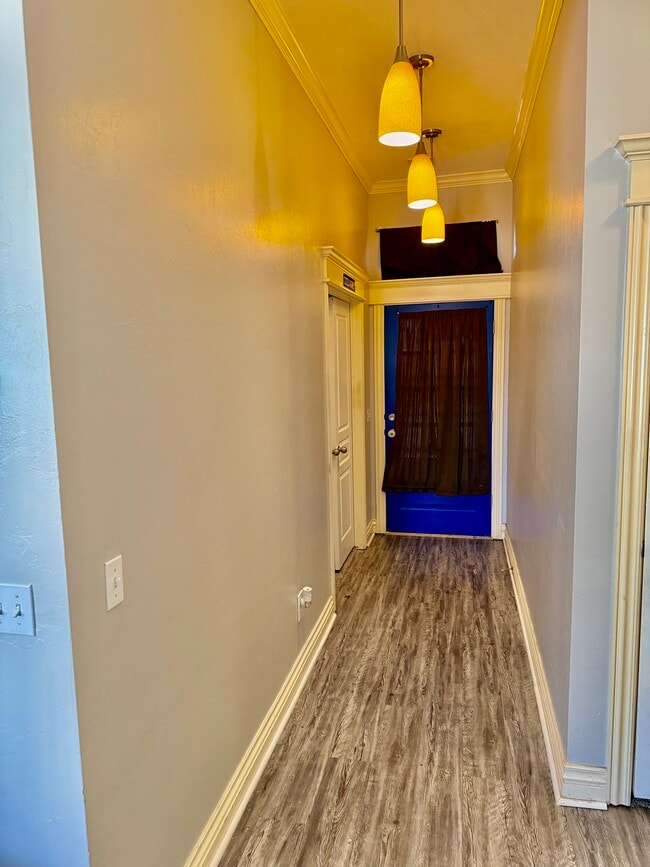 Building Photo - 15805 Prairie Run Dr