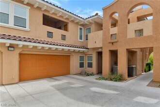 Building Photo - 11885 Tevare Ln