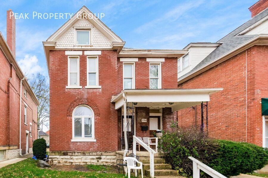 Foto principal - 196 W 8th Ave