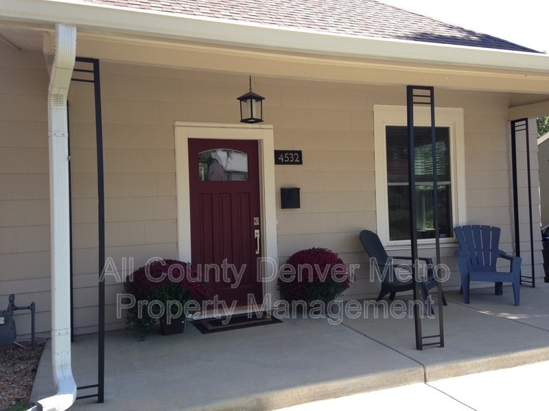 Photo - 4532 Eliot ST