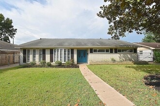 Building Photo - 2410 Del Norte St