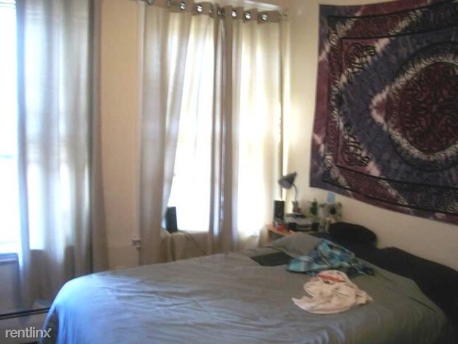 Foto del edificio - 5 br, 2 bath Condo - 447 Park Dr # 3E