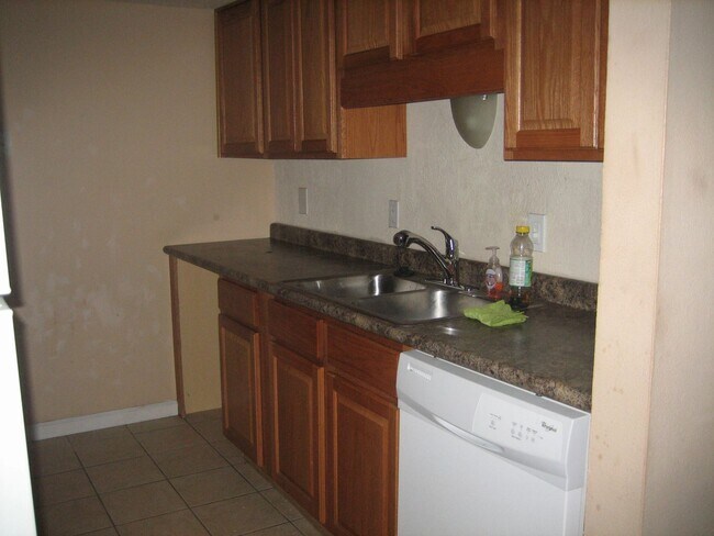 Foto del edificio - 1 Bed 1 Bath Condo