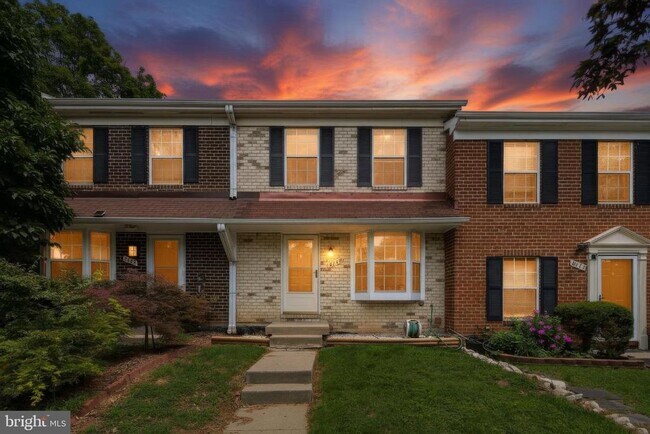 Foto del edificio - 8769 Hayshed Ln