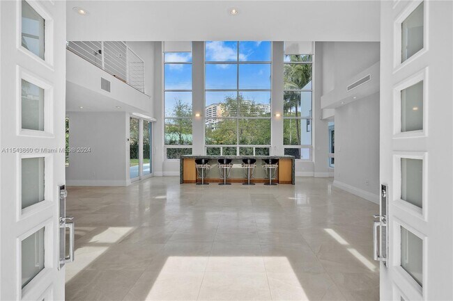 Building Photo - 51 Island Dr