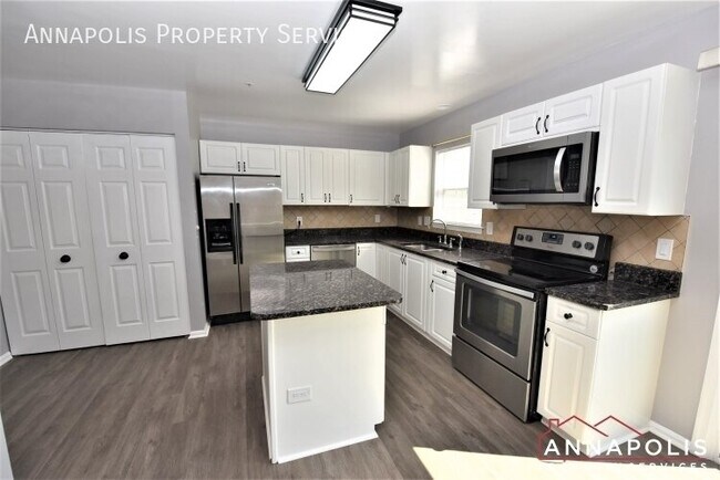 Foto del edificio - 109 Pinecove Ct
