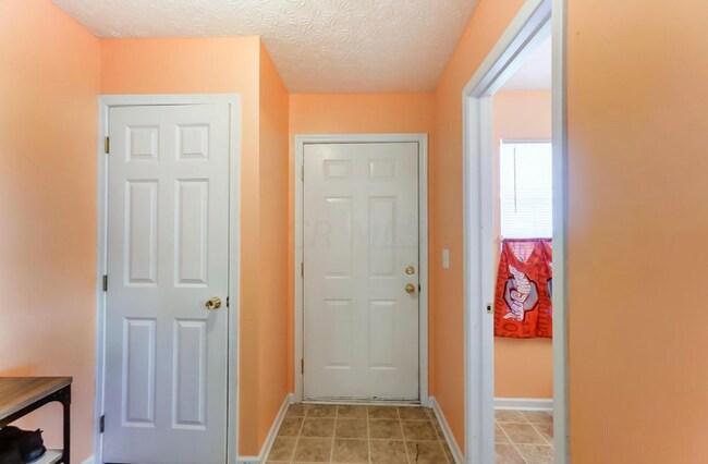 Foto del edificio - 3758 Dunlane Ct