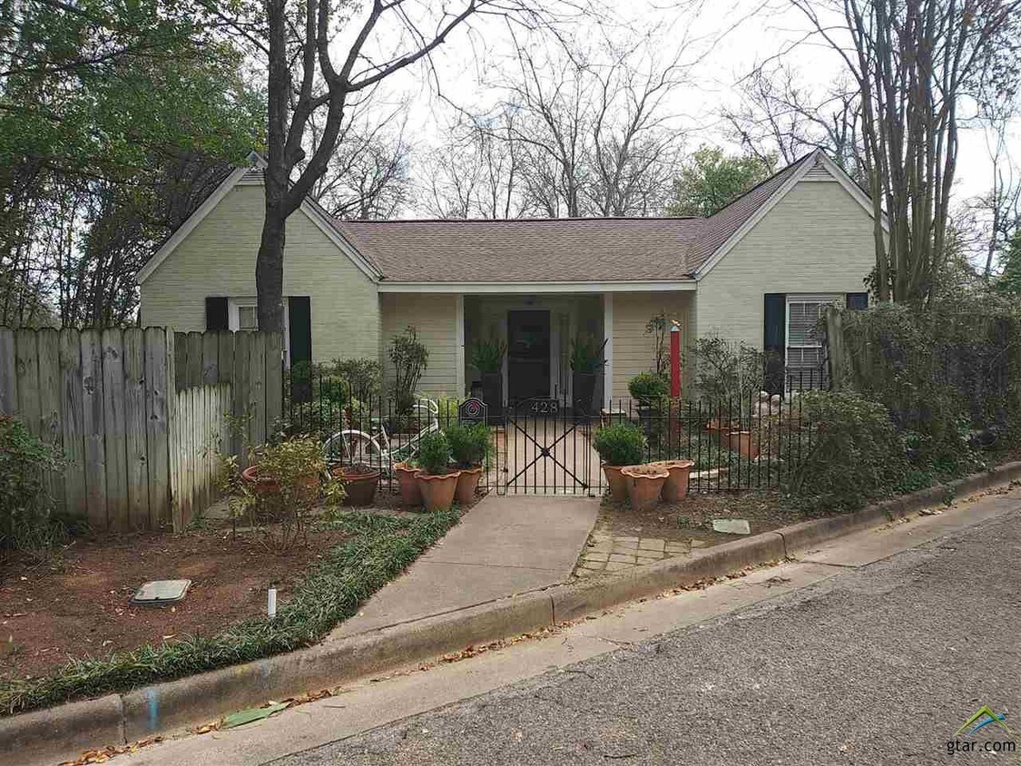 428 Sunny Ln, Tyler, TX 75702 House for Rent in Tyler, TX