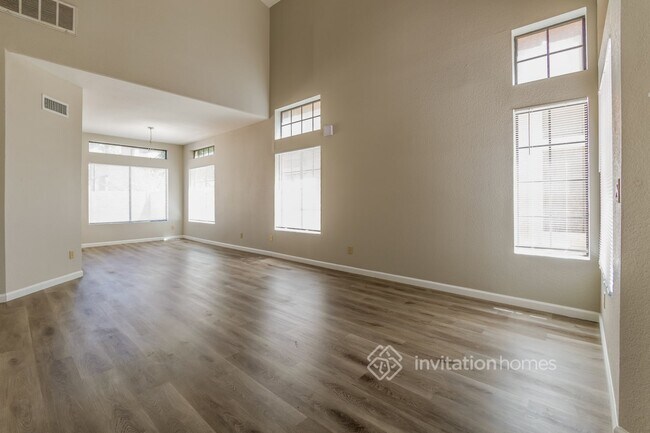 Building Photo - 4550 W Dublin St