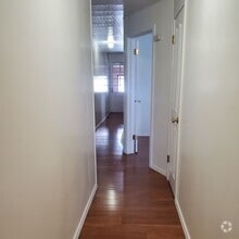 Building Photo - 123 E Railroad Ave