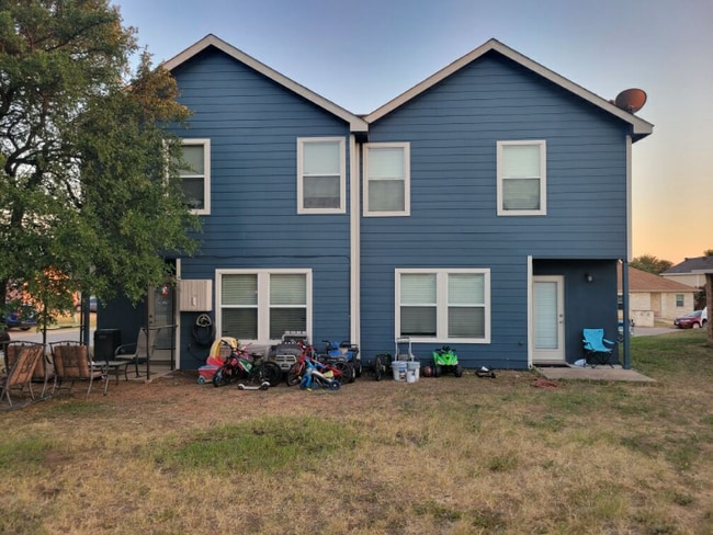 Foto del edificio - 701 Claremont Pkwy