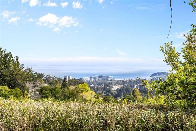 Foto del edificio - 2585 Butternut Dr