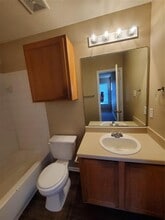 Building Photo - 14001 Cambourne Dr