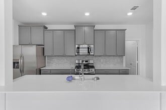 Building Photo - 21611 Alberta Frst Cir
