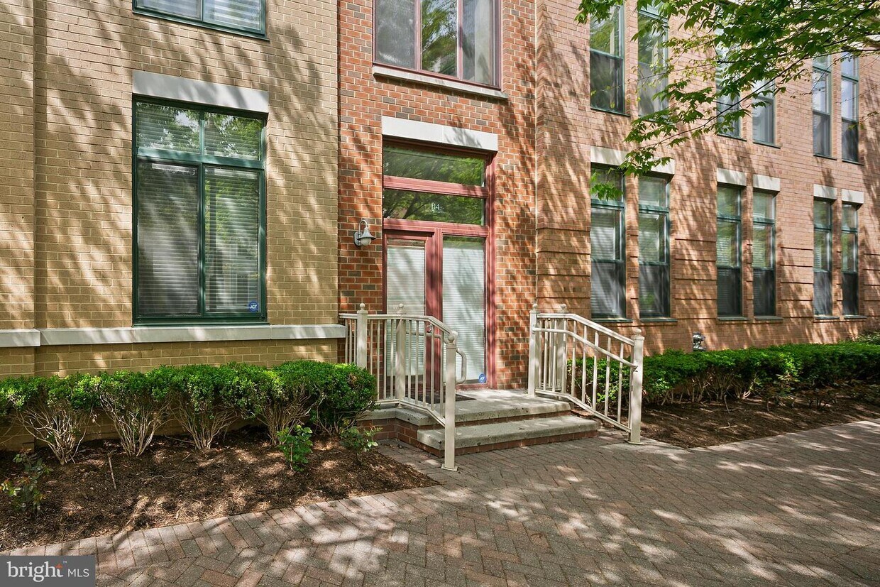 Primary Photo - 1201 N Garfield St