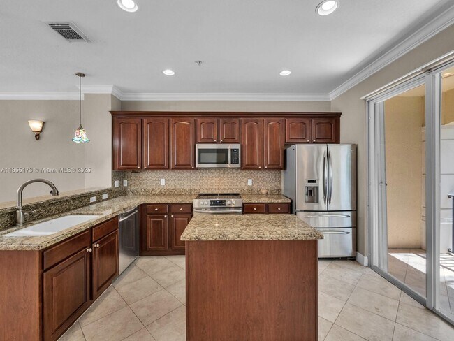 Foto del edificio - 2891 S Greenleaf Cir