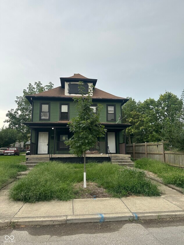 Foto principal - 615 N Tacoma Ave