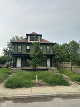 Building Photo - 615 N Tacoma Ave