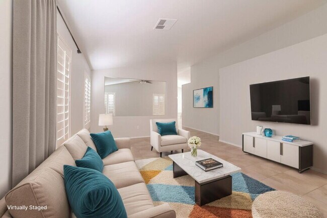 Foto del edificio - 323 N Ocean Dr