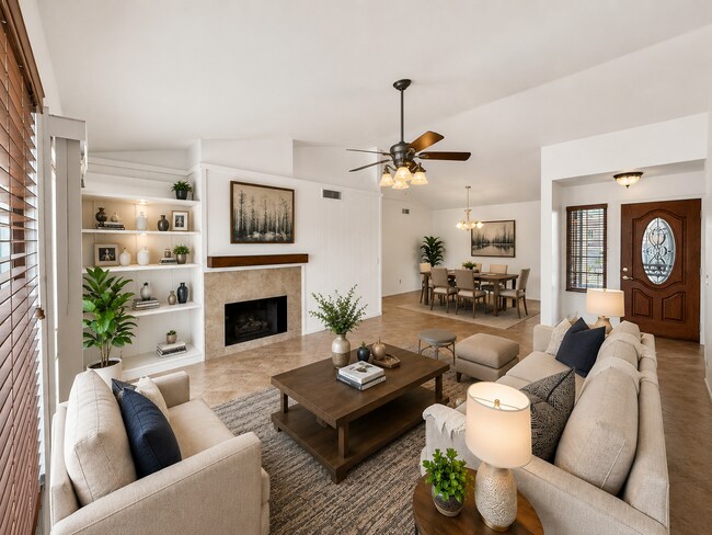 Building Photo - Spacious 4 Bedroom Pool Home in Quiet Cul De Sac