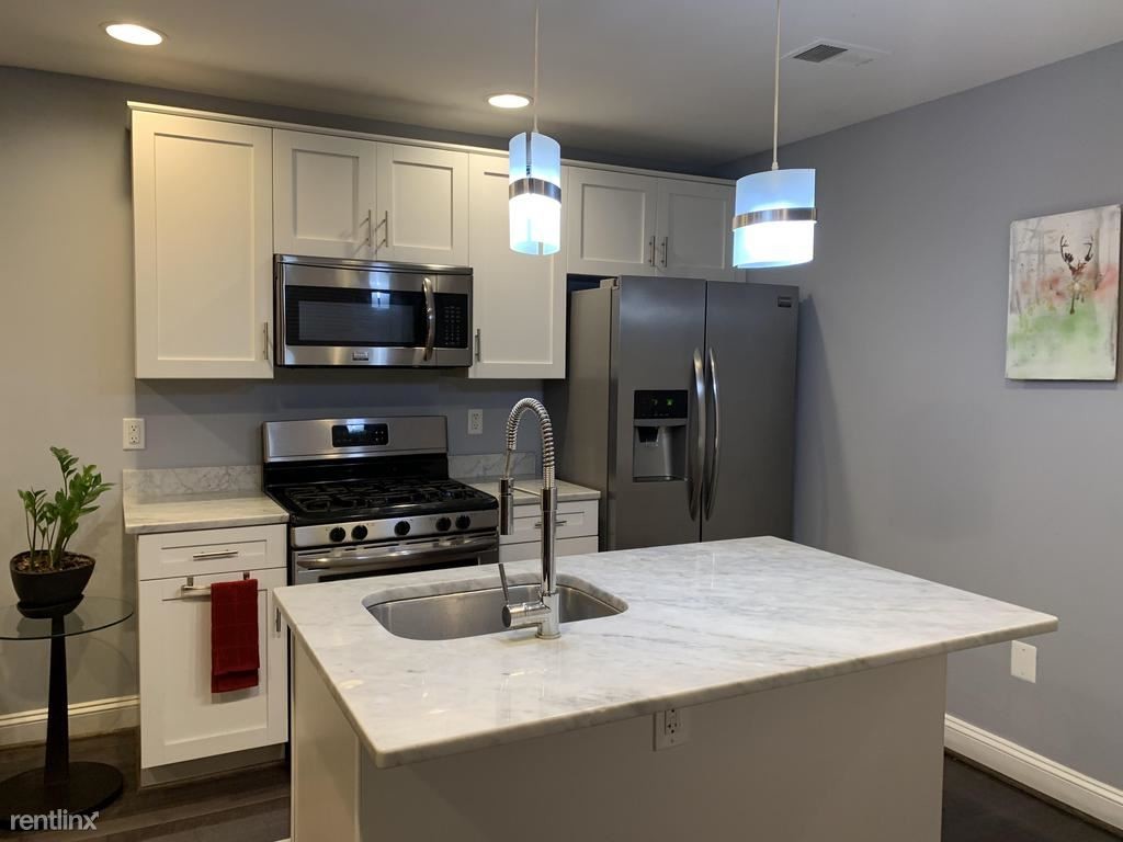 Foto principal - 712 Shepherd Rd NW