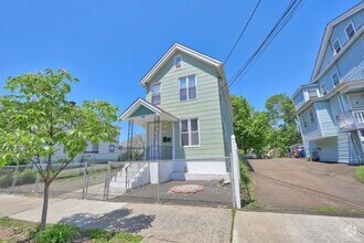 Building Photo - 25 Wolcott St