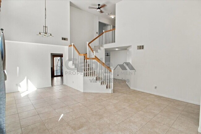 Building Photo - 40067 Villa Moura Dr