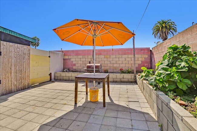 Foto del edificio - 3207 W 112th St