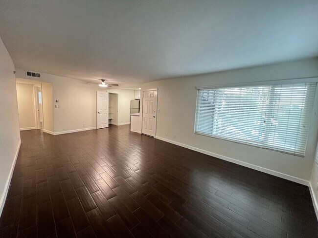 Foto del edificio - LAPALOMA243