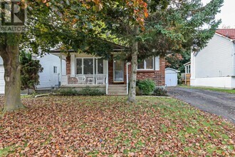 Building Photo - 28 Oak Dr
