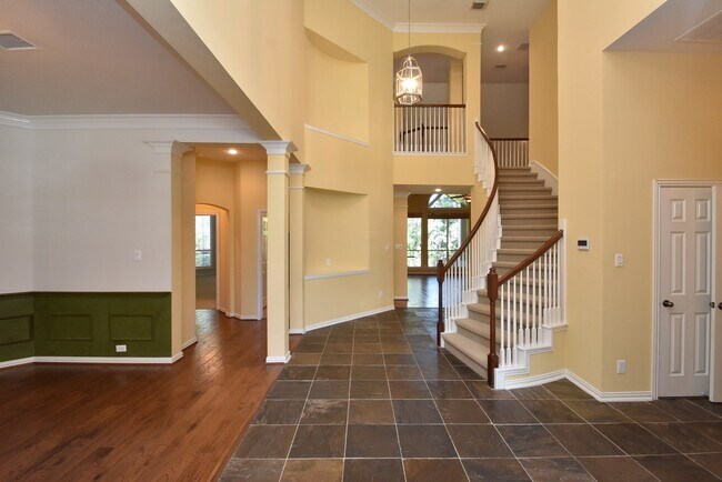 Foto del edificio - Gorgeous, stately home in The Woodlands Sterling Village