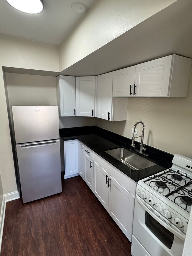 Interior Photo - 7220