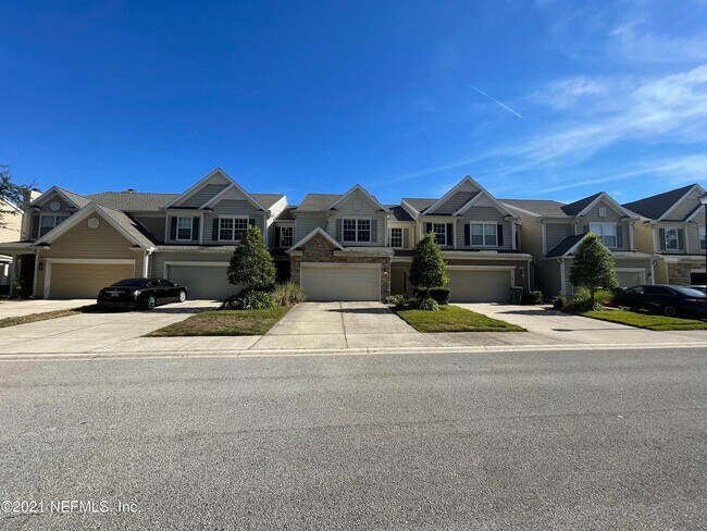 Foto del edificio - 4010 Lionheart Dr