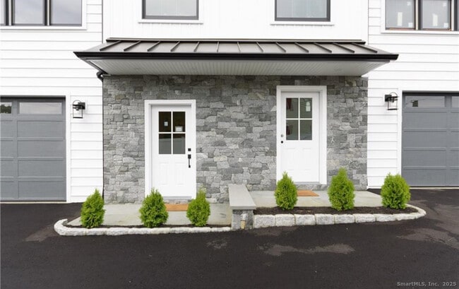 Foto del edificio - 124 Fox St