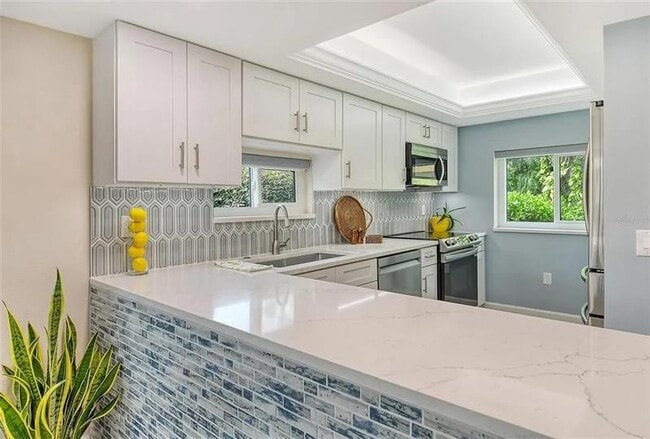 Building Photo - Beautiful stunning 2 bedroom 2 bathroom En...