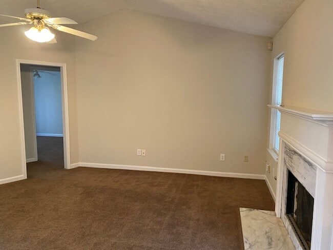 Building Photo - Ranch style home in McDonough