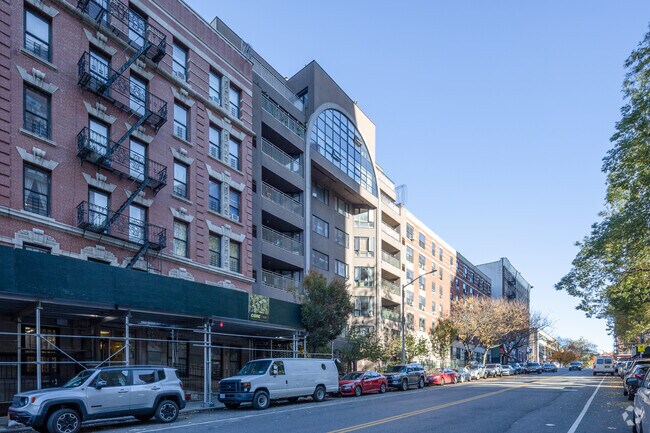Foto del edificio - 523-525 W 133rd St