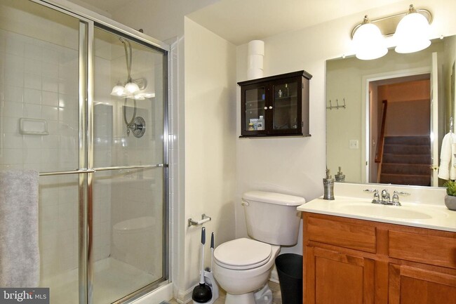 Bathroom - 126 Holmes St