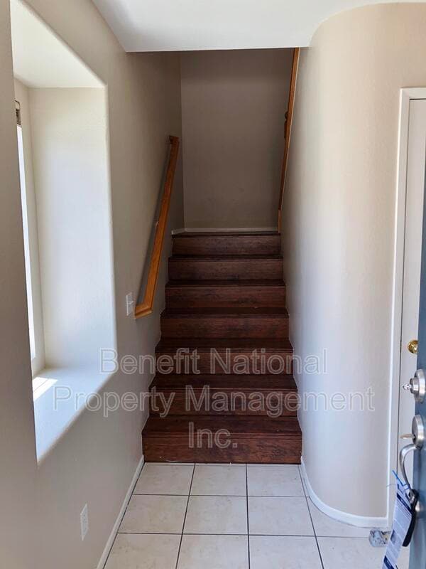 Building Photo - 39714 Columbia Union Dr