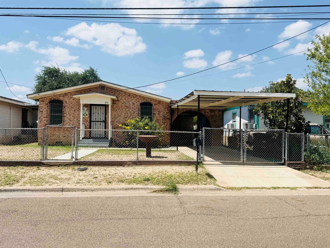 Foto principal - 216 W Olive St