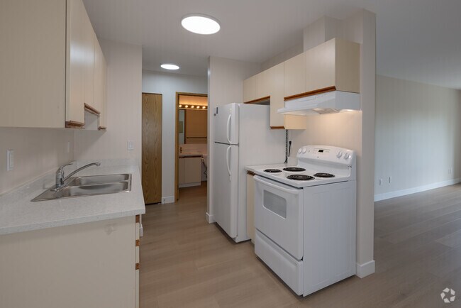 1 chambre, 1 salle de bain - 680 pi² - Cuisine - Sherwood