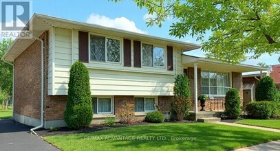 Building Photo - 143 Downing Crescent